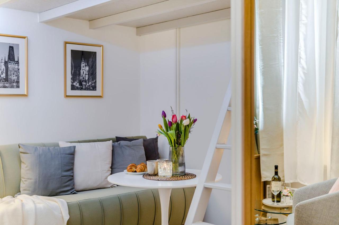 Prague Apt Near Charles Bridge By Michal&Friends المظهر الخارجي الصورة