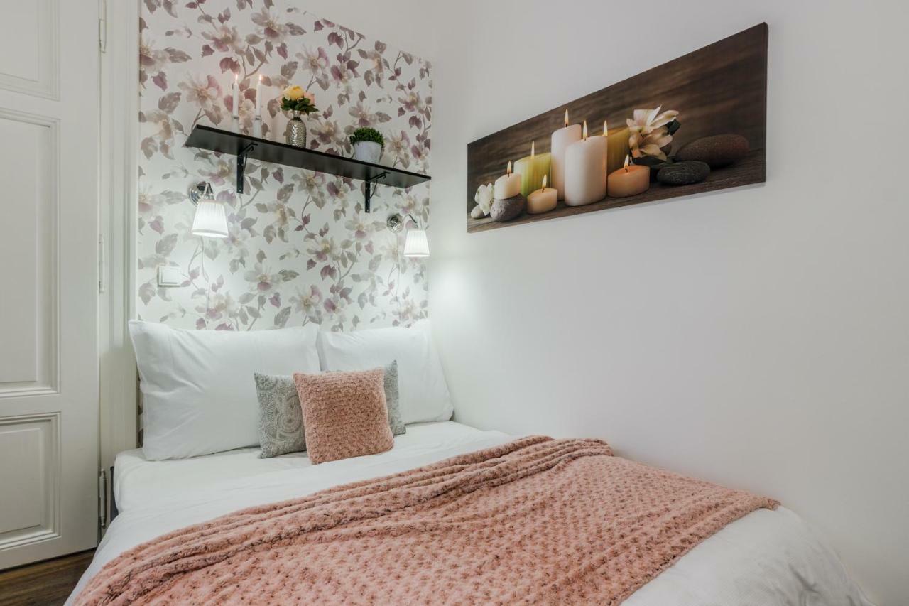 Prague Apt Near Charles Bridge By Michal&Friends المظهر الخارجي الصورة