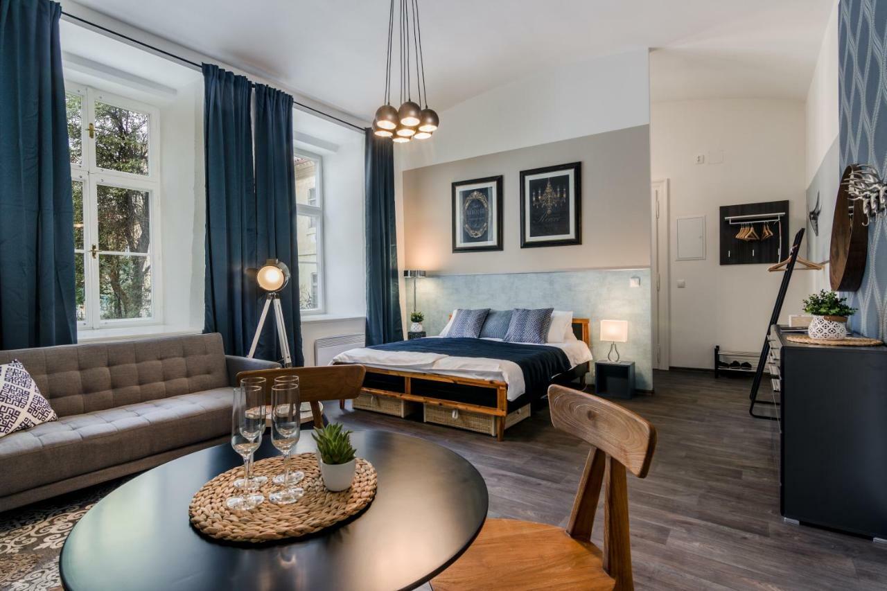 Prague Apt Near Charles Bridge By Michal&Friends المظهر الخارجي الصورة