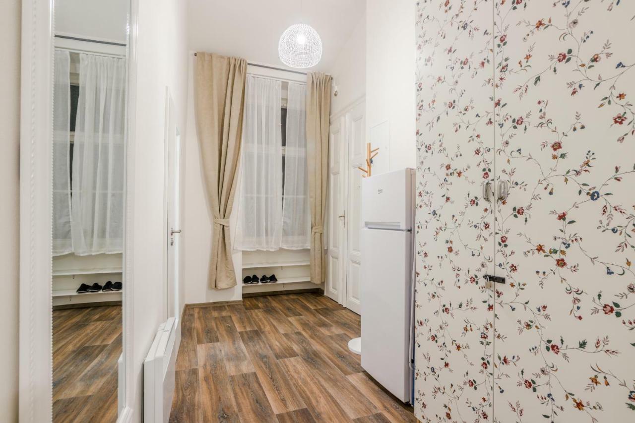 Prague Apt Near Charles Bridge By Michal&Friends المظهر الخارجي الصورة