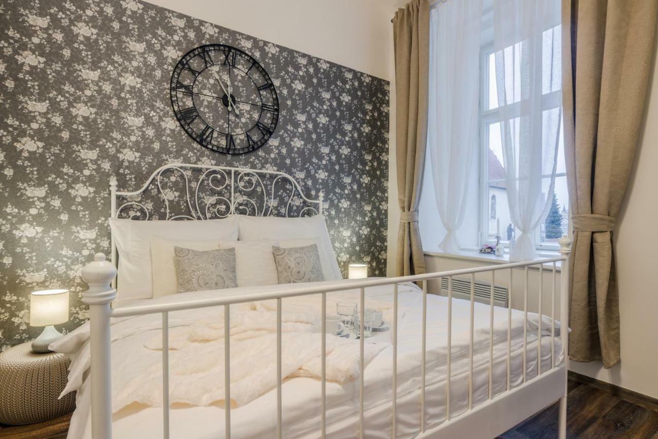 Prague Apt Near Charles Bridge By Michal&Friends المظهر الخارجي الصورة